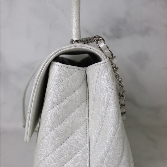 👜👜 LIKE NEW CHANEL Coco Handle Small Pearly White Caviar Leather SHW 👜👜 - Picture 2 of 9